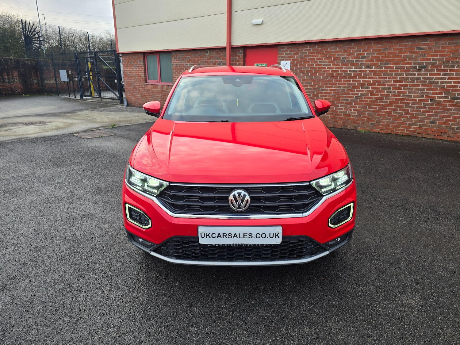 Used Volkswagen T-Roc 2018 for sale - 76727284: Photo 4