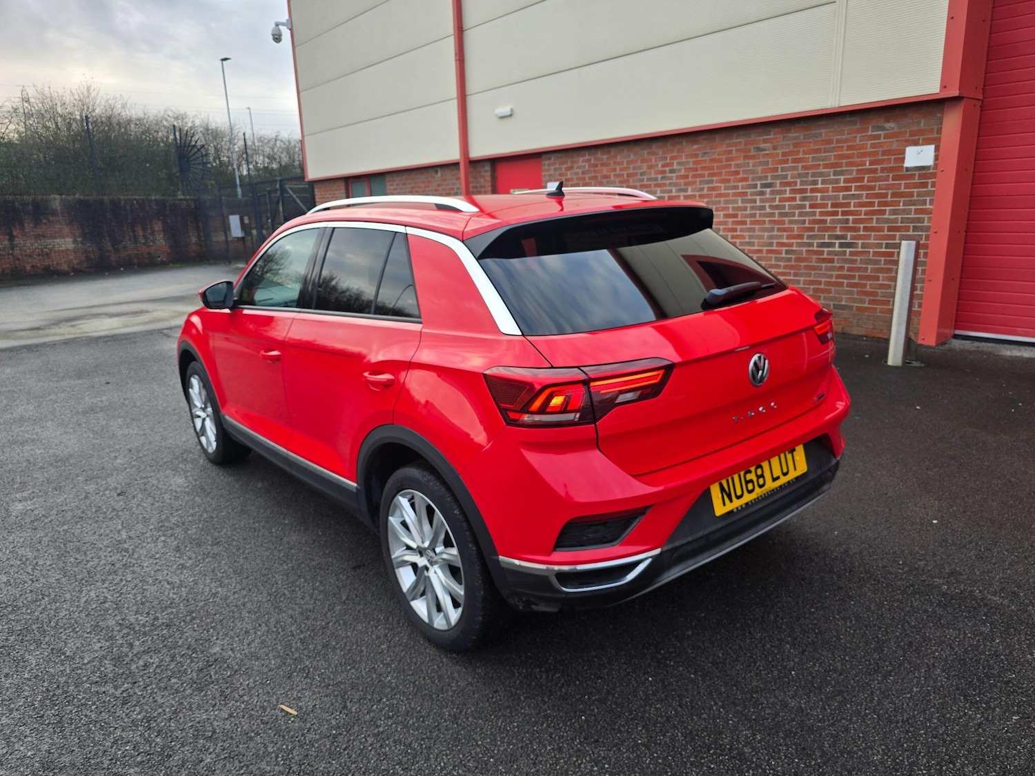 Used Volkswagen T-Roc 2018 for sale - 76727284: Photo 6