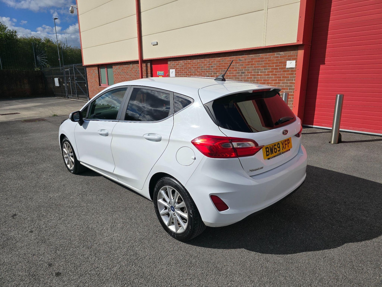Used Ford Fiesta 2020 for sale - 76060119: Photo 2