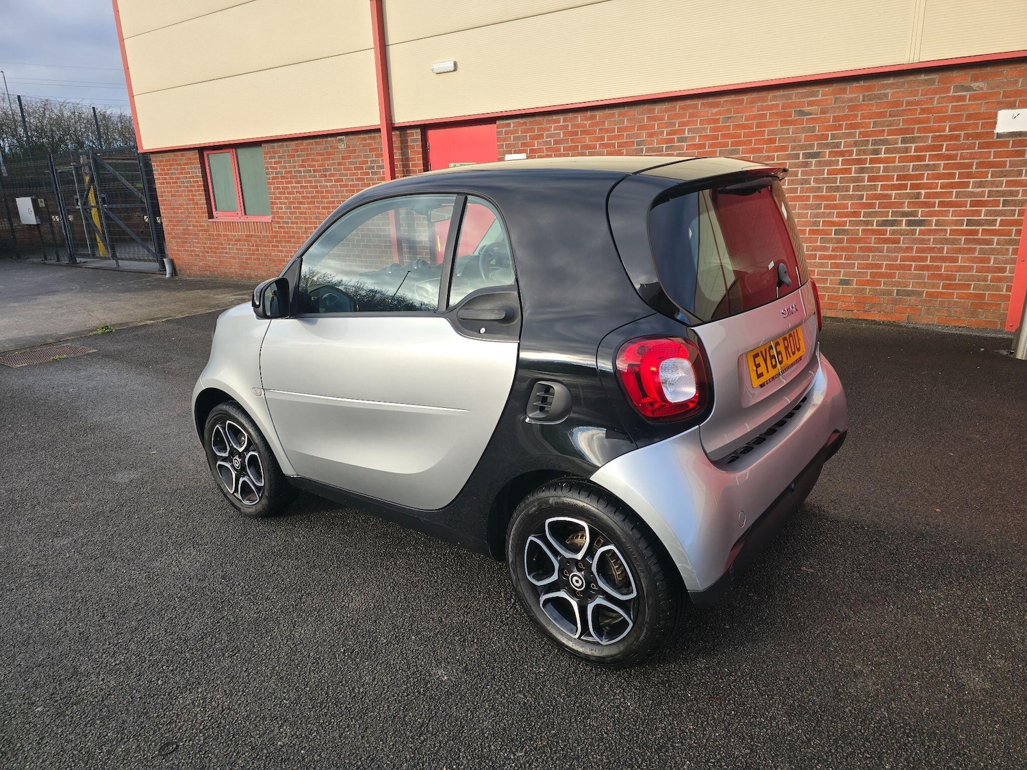 Used smart fortwo 2016 for sale - 76689108: Photo 10