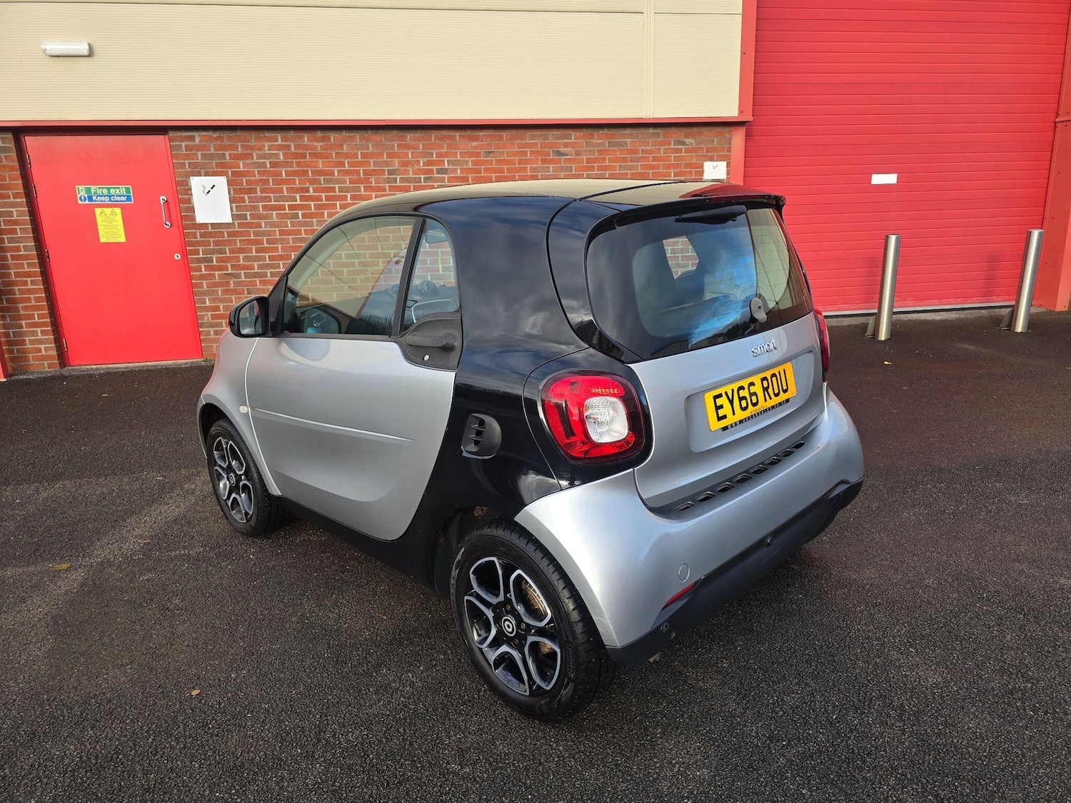 Used smart fortwo 2016 for sale - 76689108: Photo 11