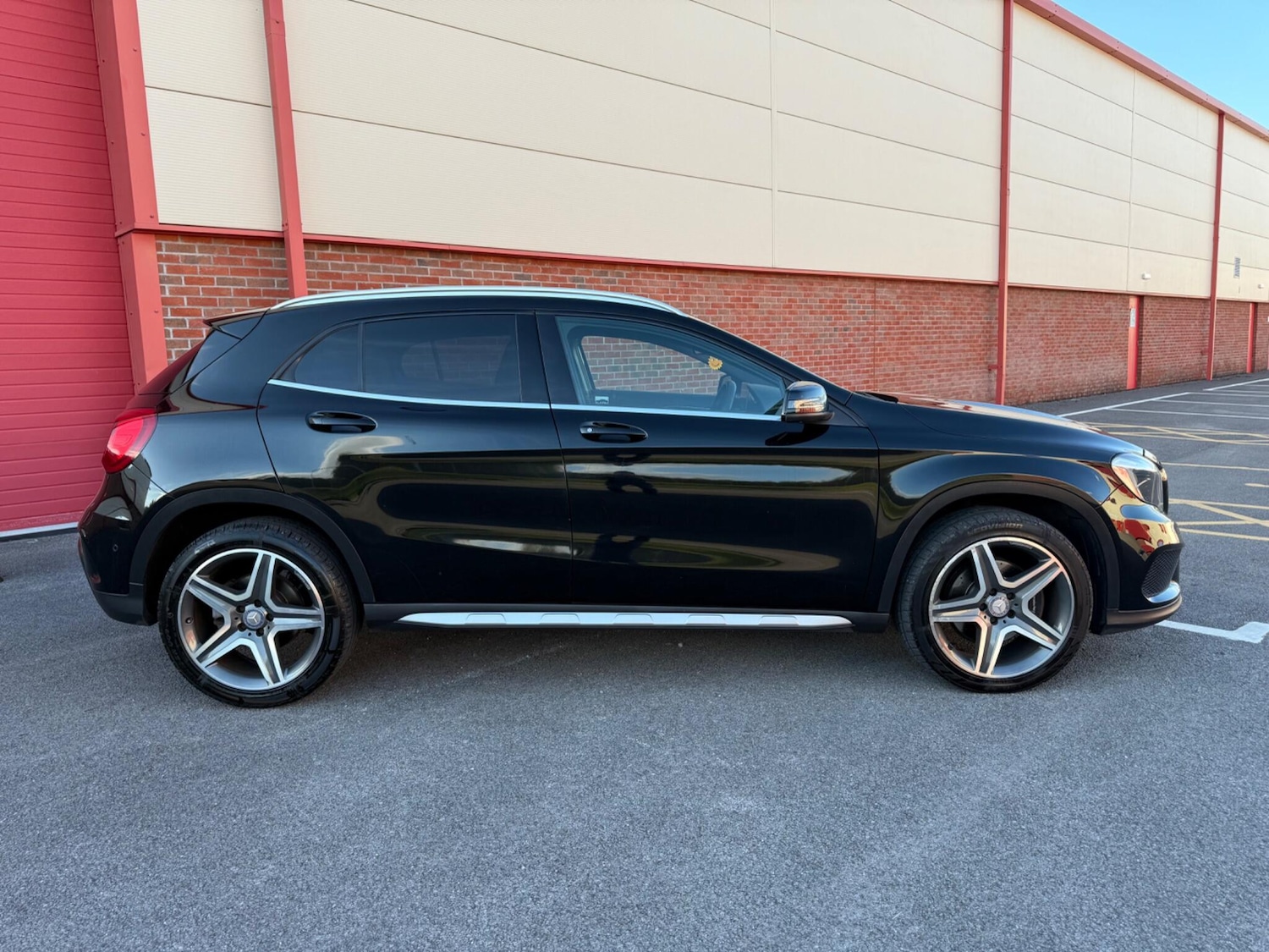 Used Mercedes-Benz GLA 2016 for sale - 76041679: Photo 2