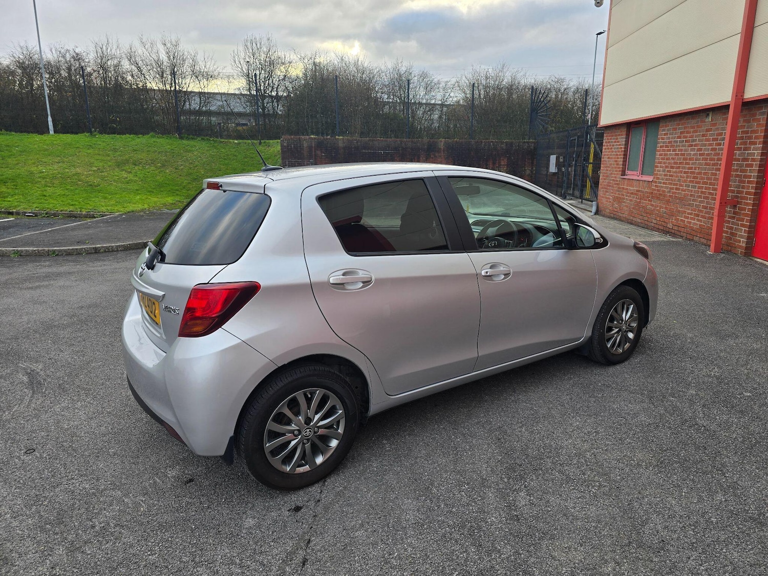 Used Toyota Yaris 2016 for sale - 76865733: Photo 17