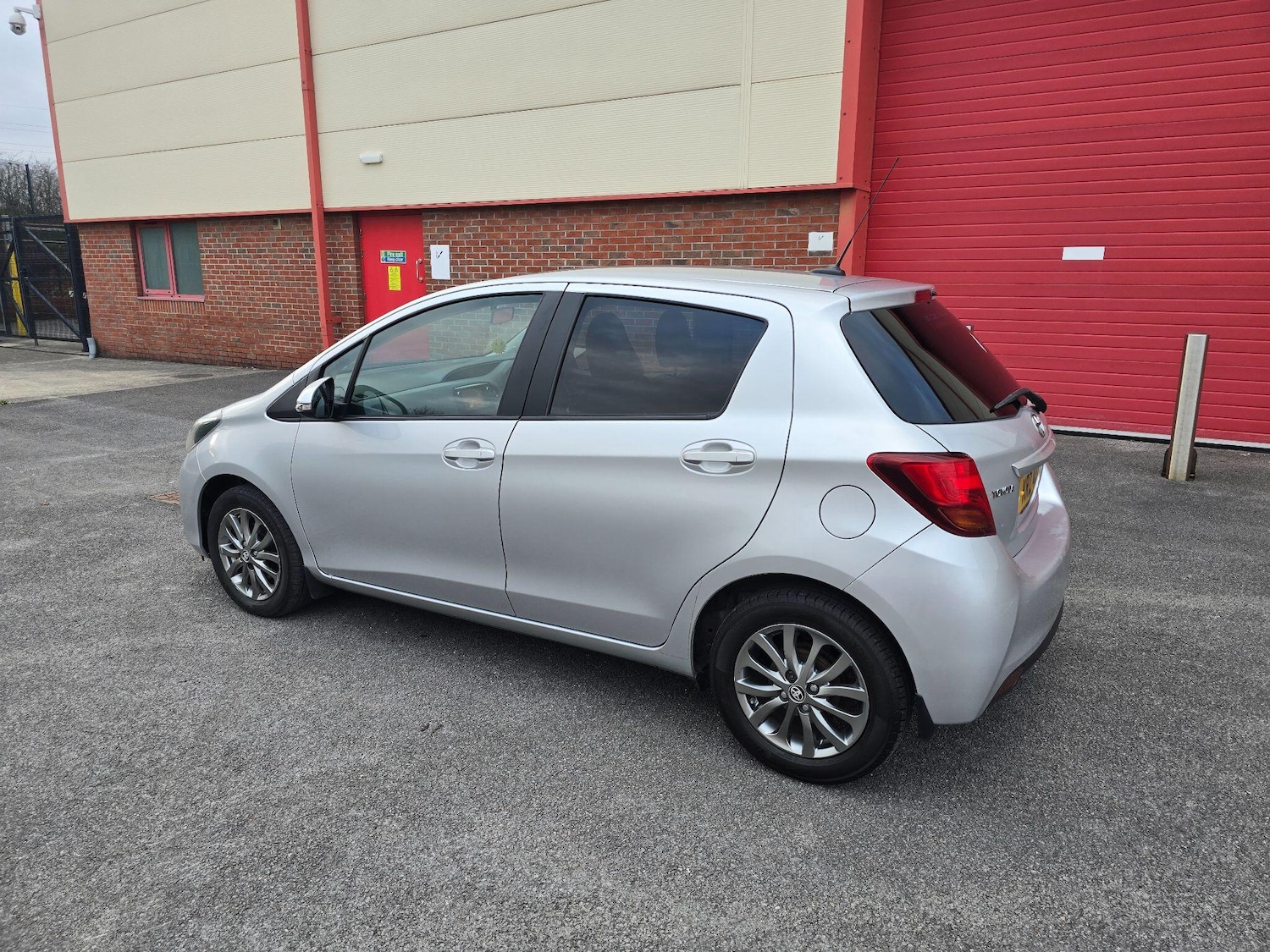 Used Toyota Yaris 2016 for sale - 76865733: Photo 20