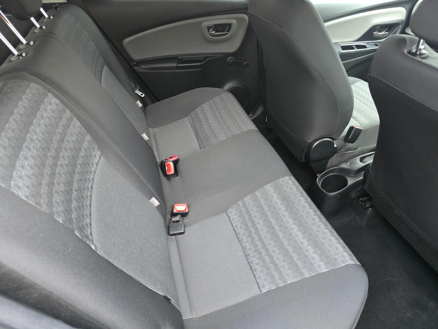 Used Toyota Yaris 2016 for sale - 76865733: Photo 22