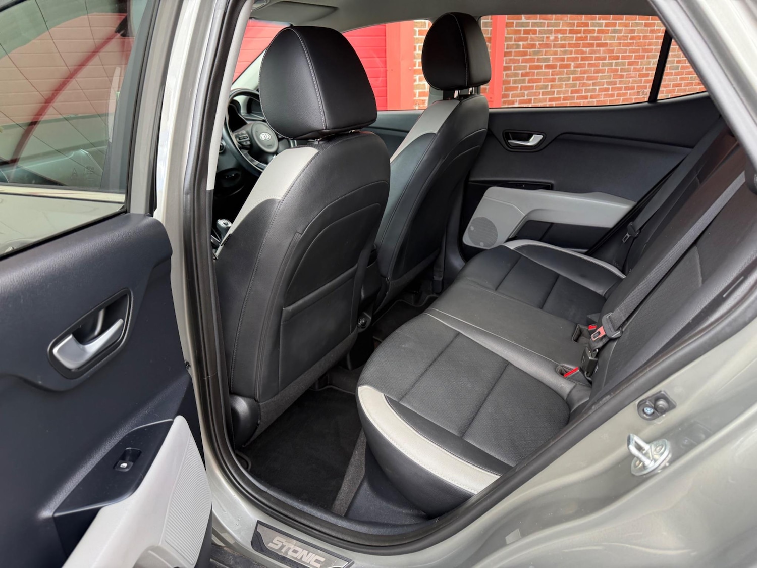 Used Kia Stonic 2019 for sale - 76990559: Photo 11