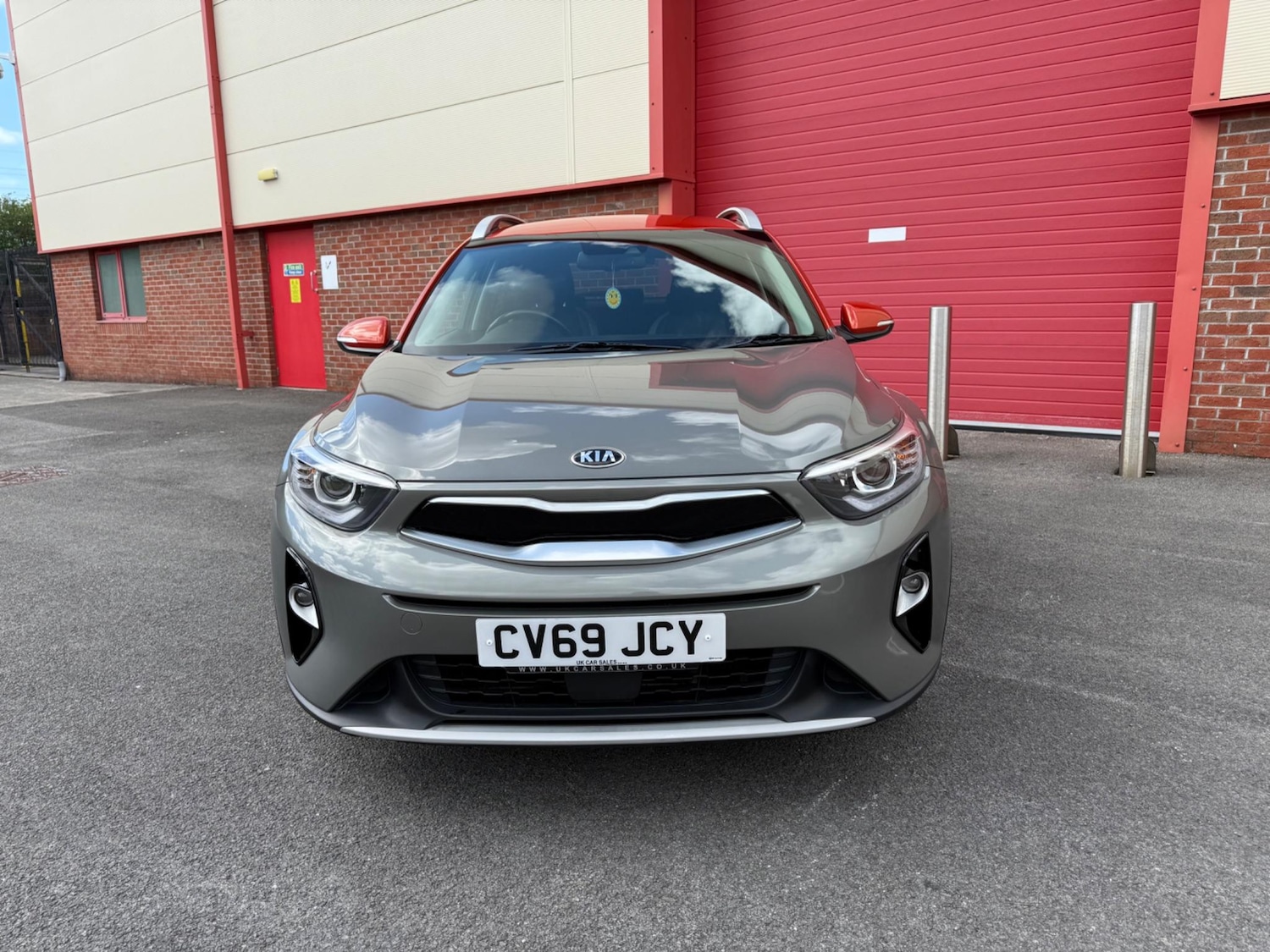 Used Kia Stonic 2019 for sale - 76990559: Photo 2
