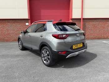 Used Kia Stonic 2019 for sale - 76990559: Photo