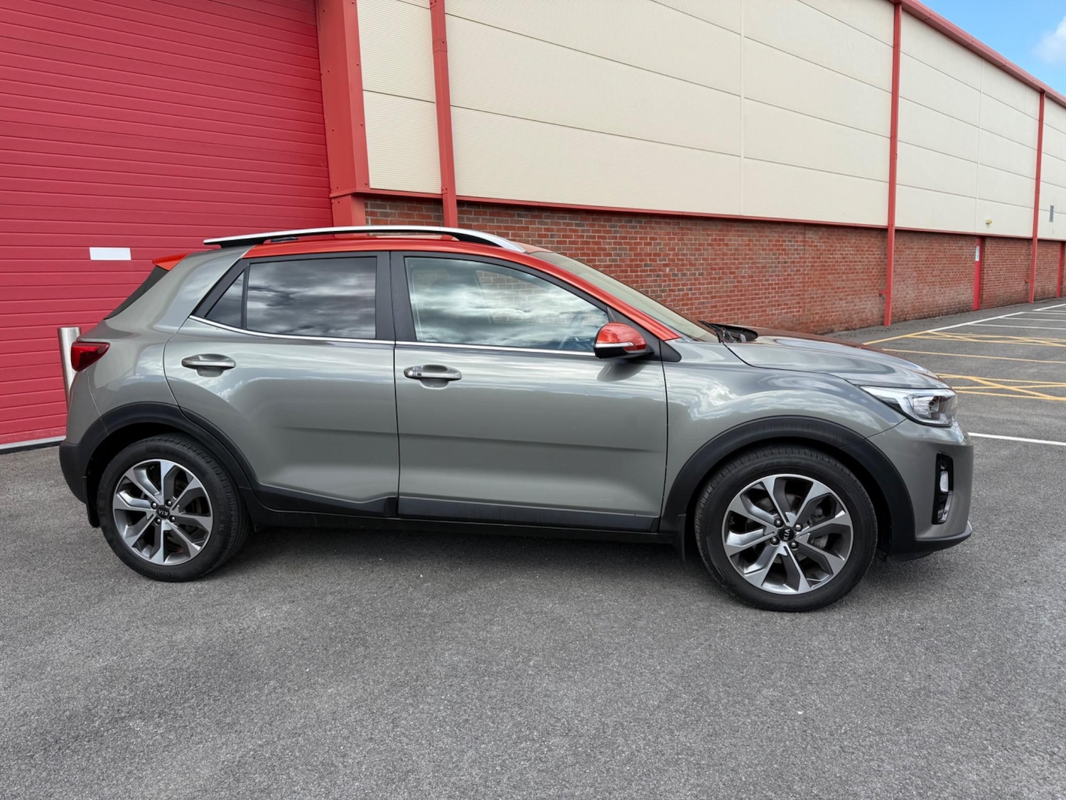 Used Kia Stonic 2019 for sale - 76990559: Photo 6