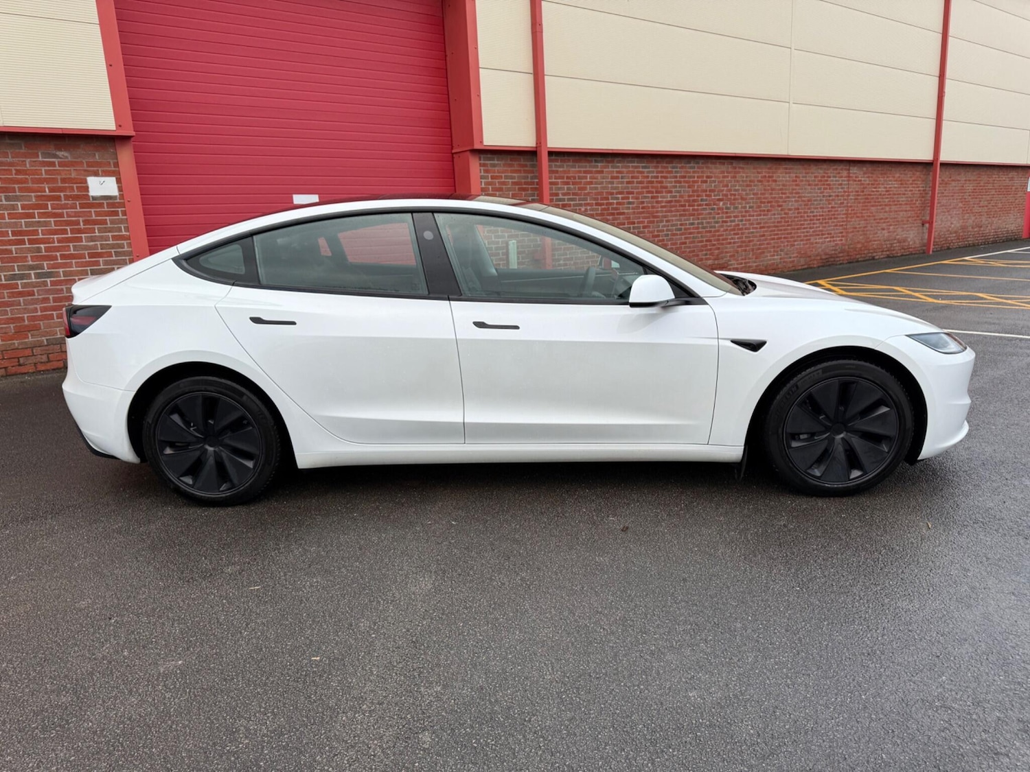 Used Tesla Model 3 2024 for sale - 76727285: Photo 3