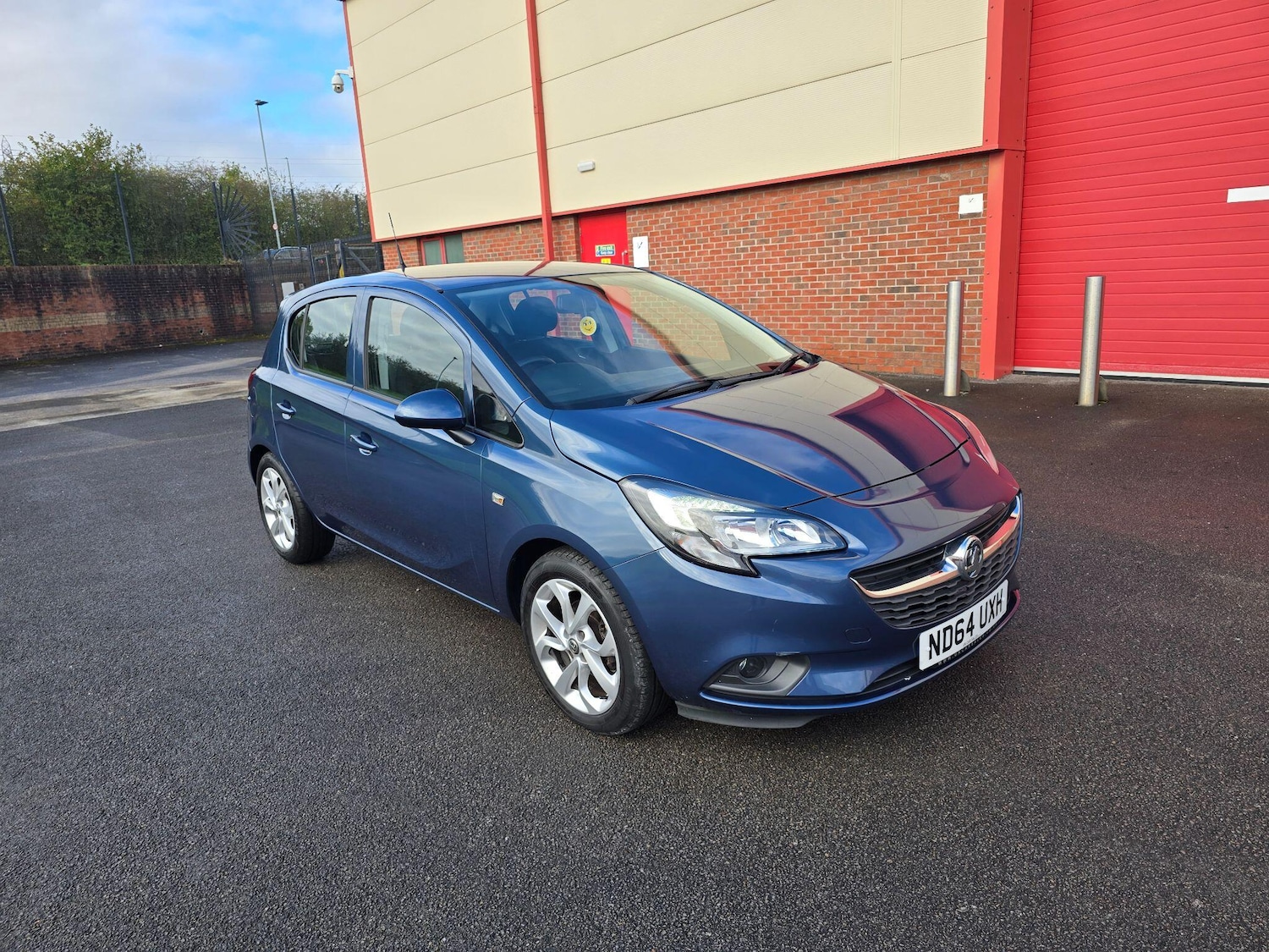 Used Vauxhall Corsa 2014 for sale - 76988348: Photo 2