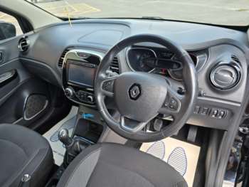 Used Renault Captur 2017 for sale - 74667307: Photo