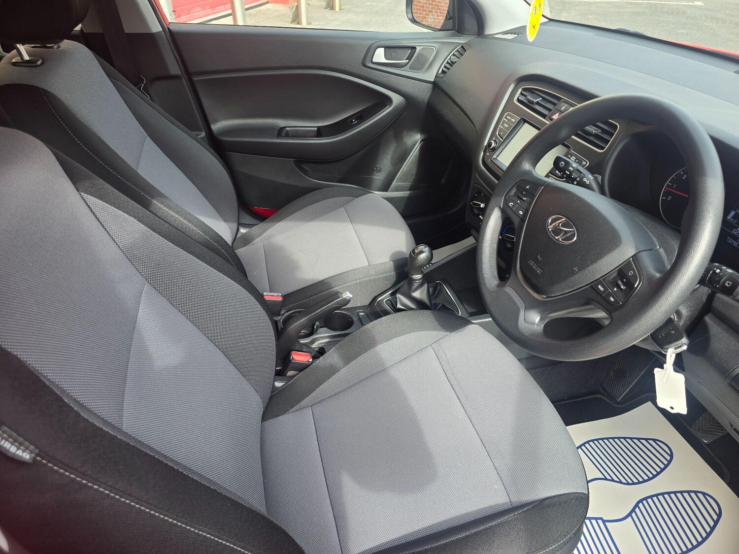 Used Hyundai i20 2018 for sale - 76032036: Photo 22