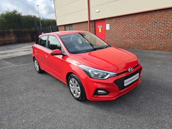 Used Hyundai i20 2018 for sale - 76032036: Photo