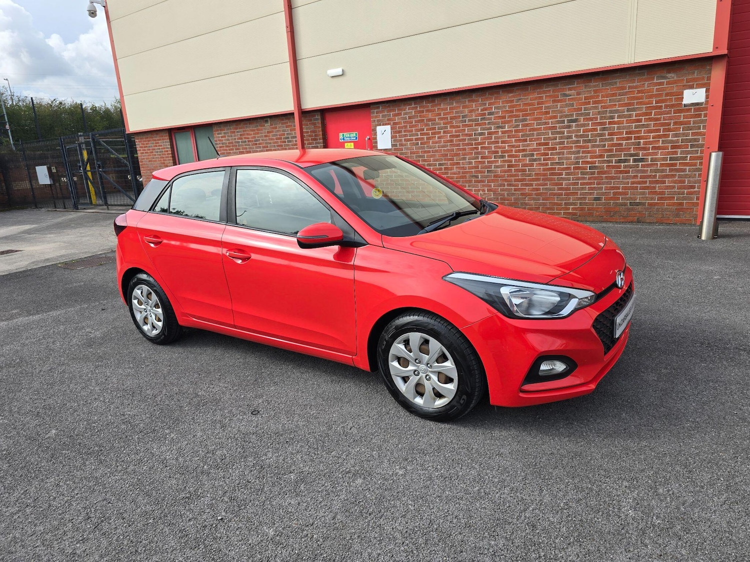 Used Hyundai i20 2018 for sale - 76032036: Photo 7