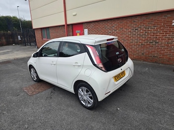 Used Toyota AYGO 2015 for sale - 79245115: Photo
