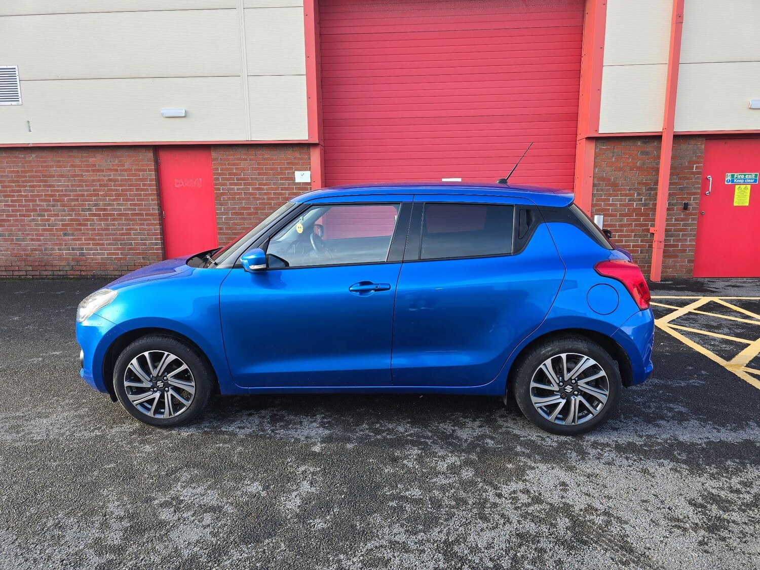 Used Suzuki Swift 2022 for sale - 77351994: Photo 11