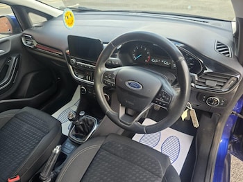 Used Ford Fiesta 2017 for sale - 78309880: Photo