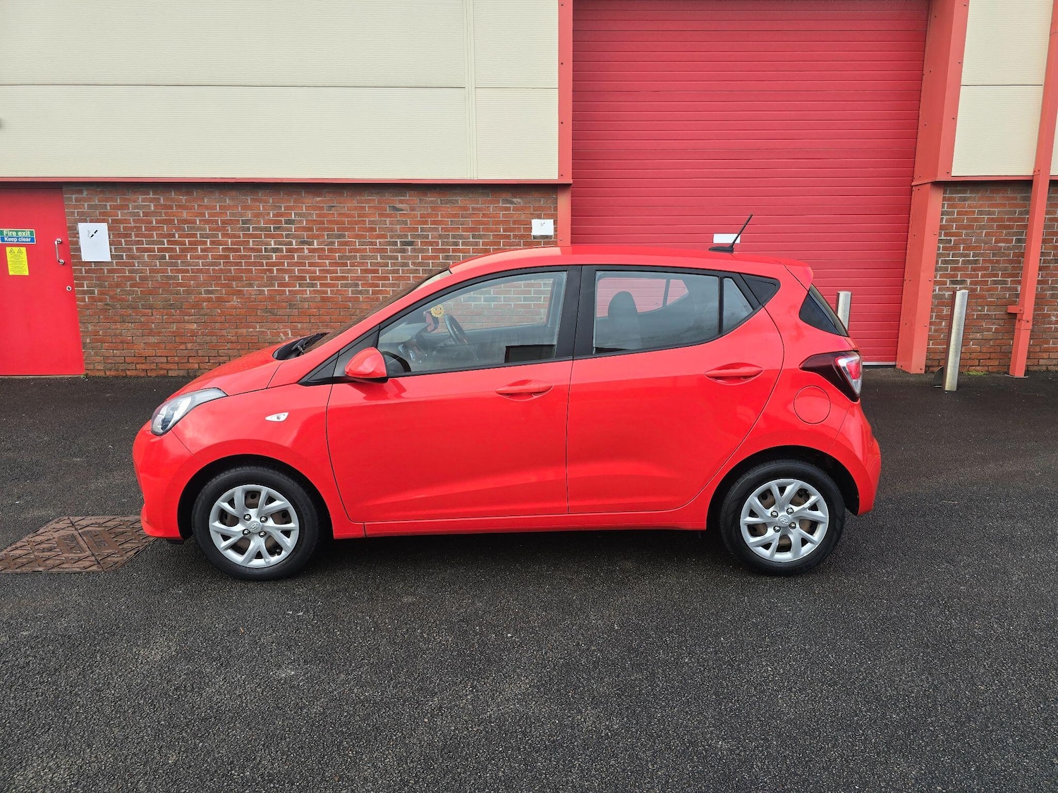 Used Hyundai i10 2018 for sale - 77109257: Photo 17