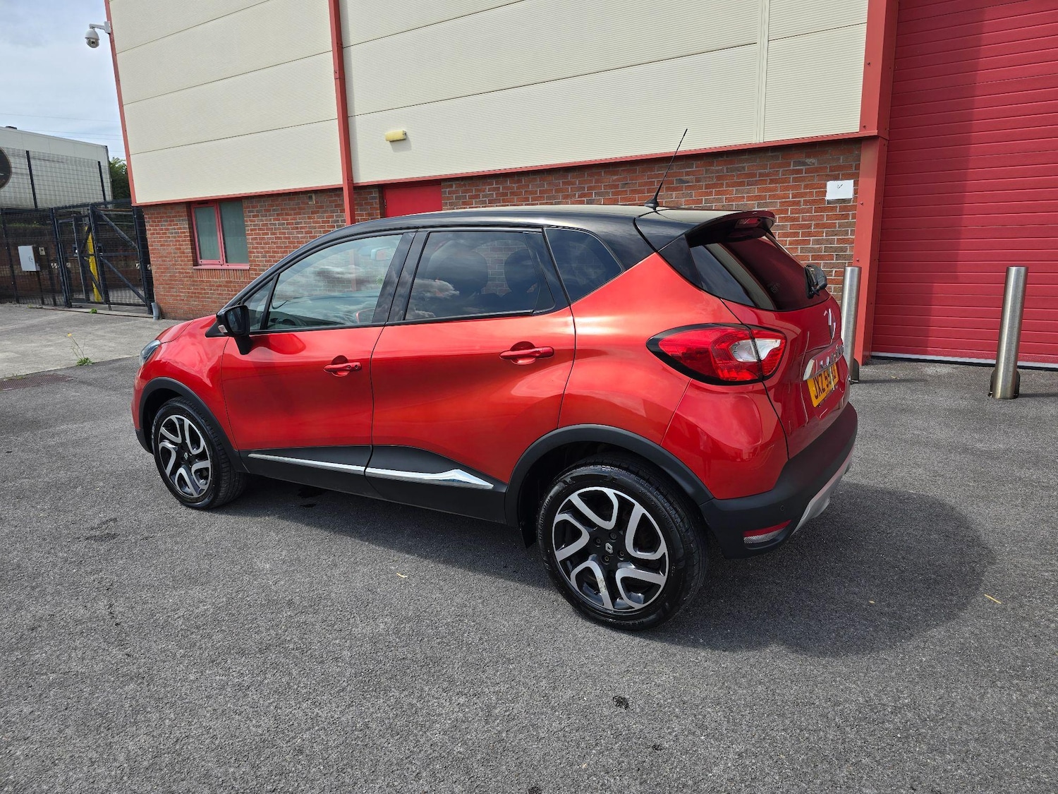 Used Renault Captur 2016 for sale - 76992001: Photo 6