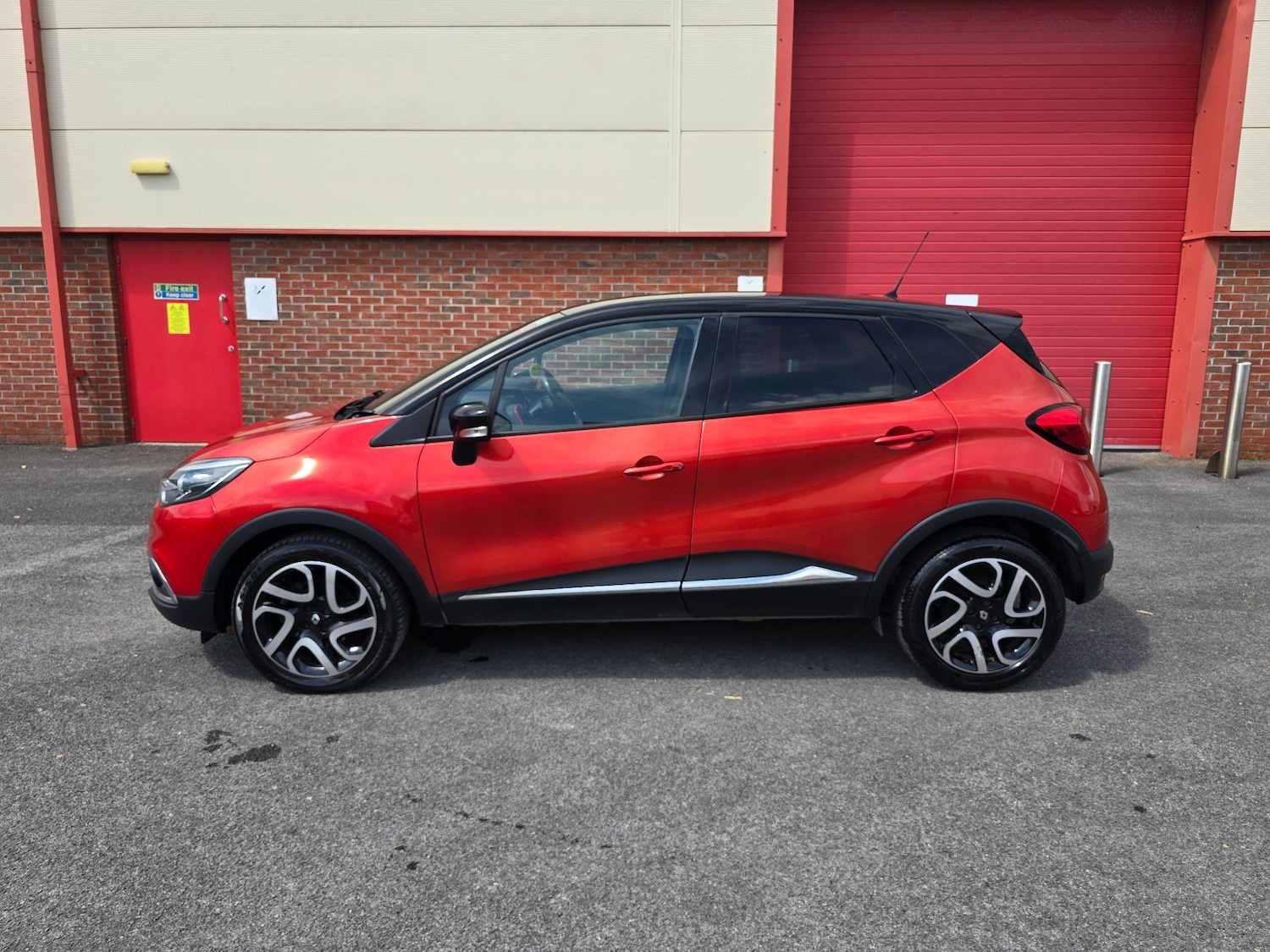 Used Renault Captur 2016 for sale - 76992001: Photo 7