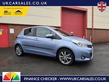 Used Toyota Yaris 2012 for sale - 79643600: Photo