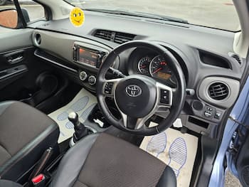 Used Toyota Yaris 2012 for sale - 79643600: Photo