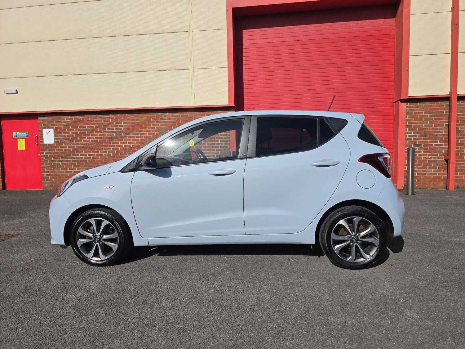 Used Hyundai i10 2019 for sale - 76032179: Photo 11