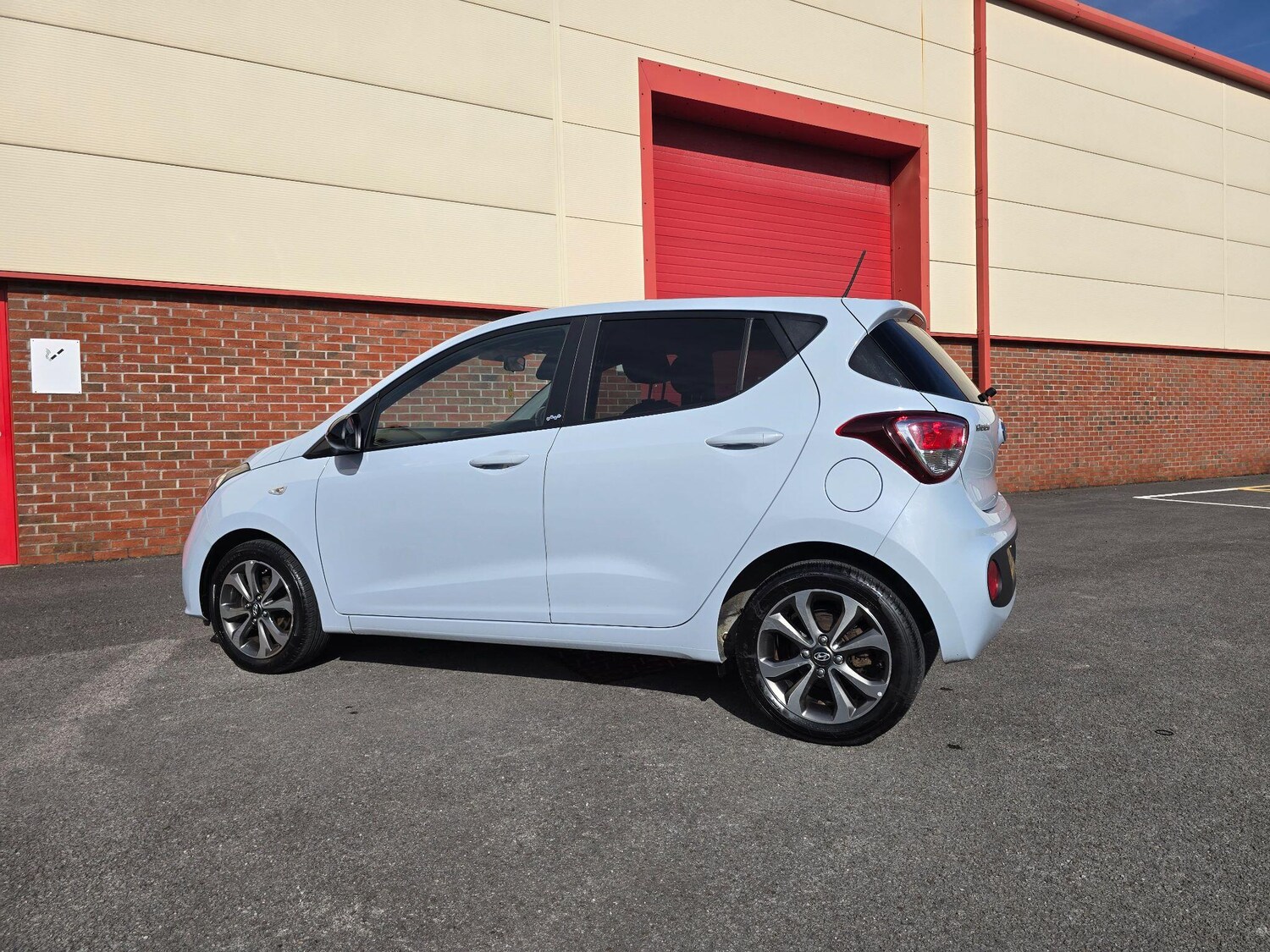 Used Hyundai i10 2019 for sale - 76032179: Photo 12