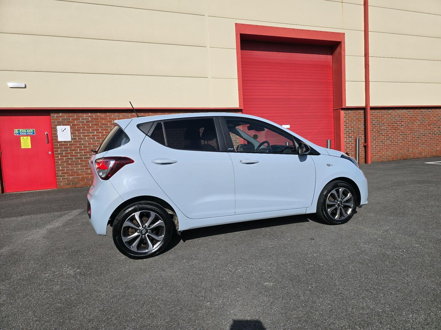 Used Hyundai i10 2019 for sale - 76032179: Photo 13