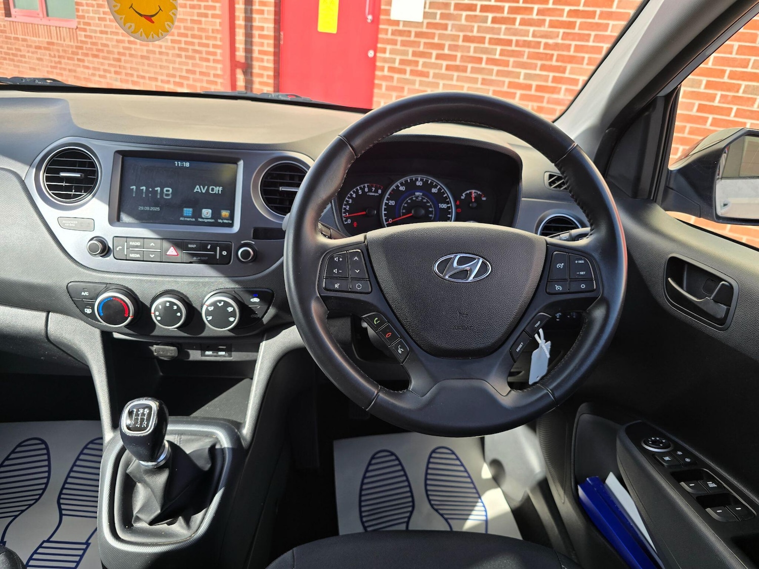 Used Hyundai i10 2019 for sale - 76032179: Photo 18