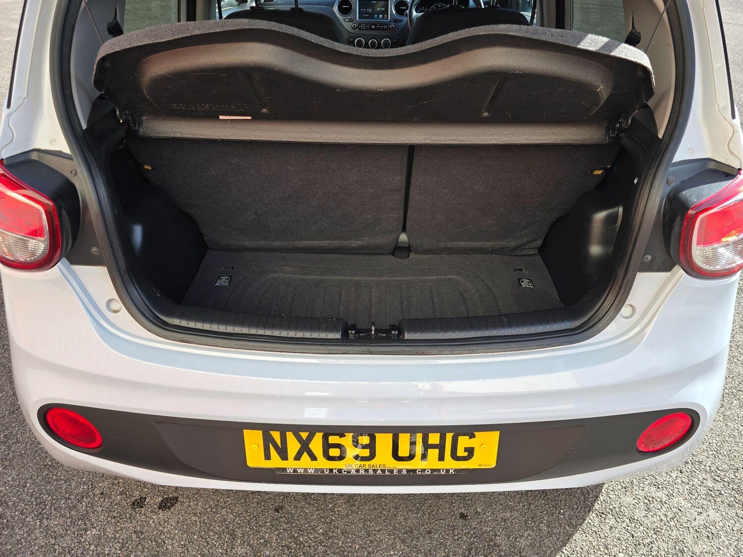 Used Hyundai i10 2019 for sale - 76032179: Photo 23