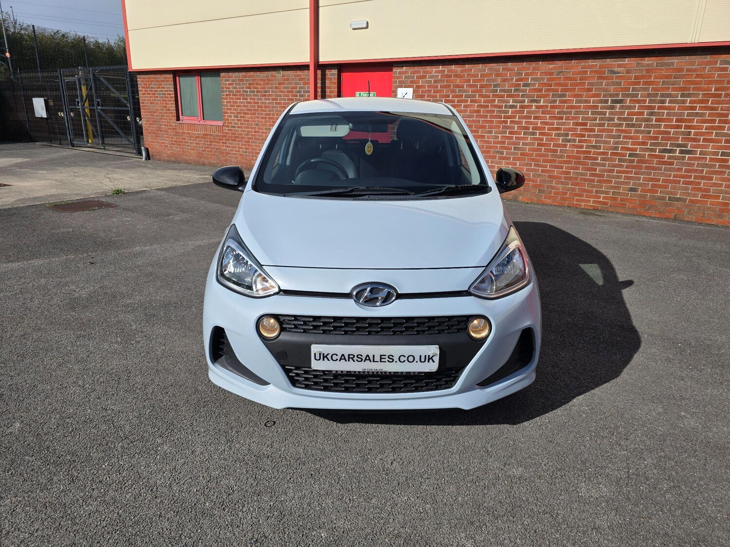 Used Hyundai i10 2019 for sale - 76032179: Photo 4