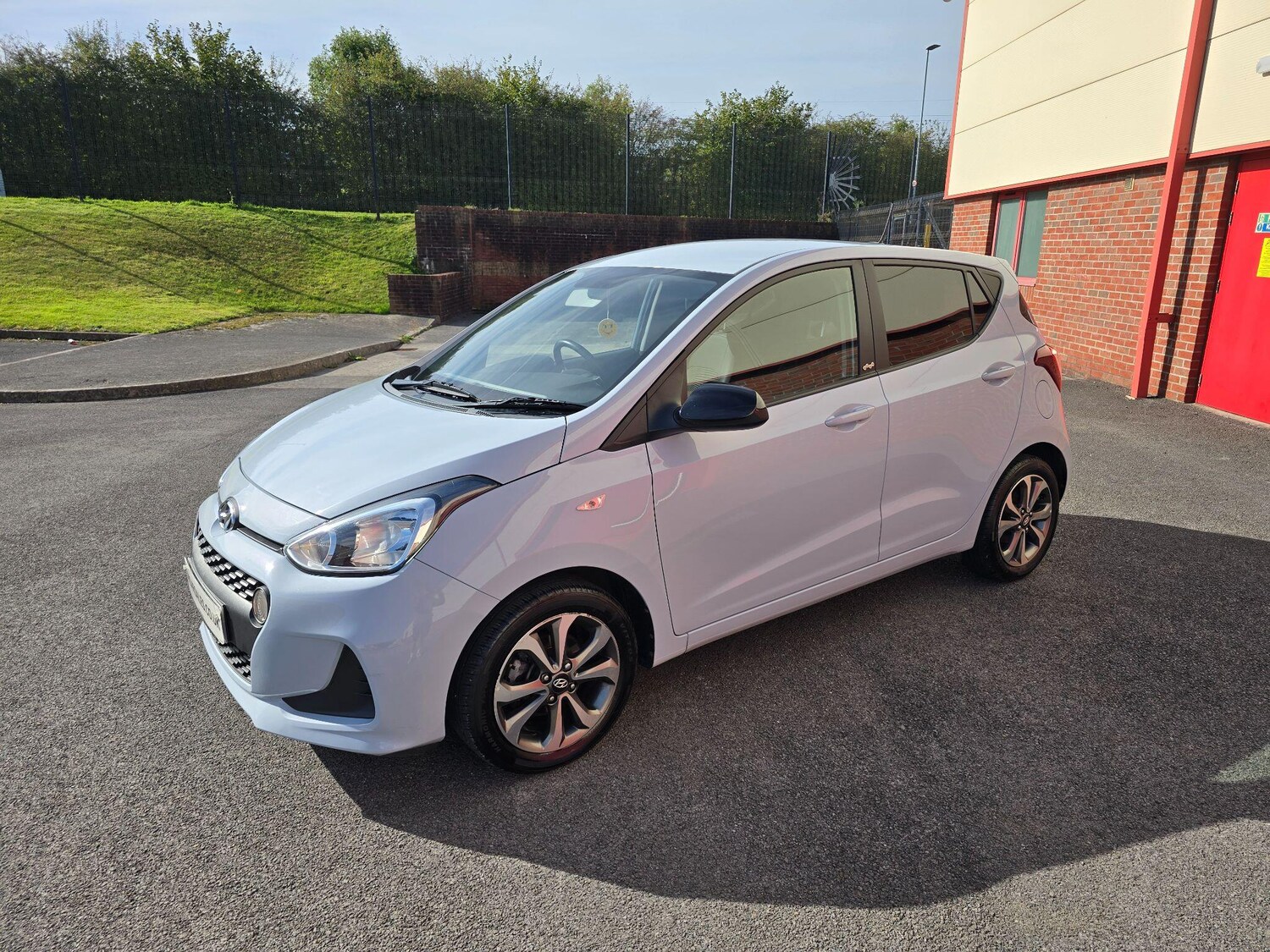 Used Hyundai i10 2019 for sale - 76032179: Photo 9