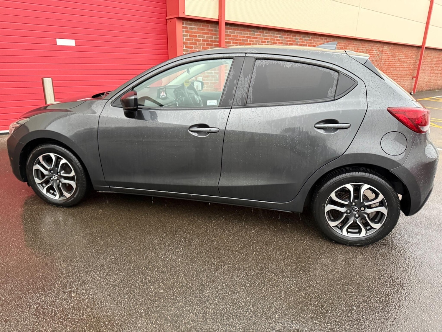 Used Mazda Mazda2 2017 for sale - 76326382: Photo 11