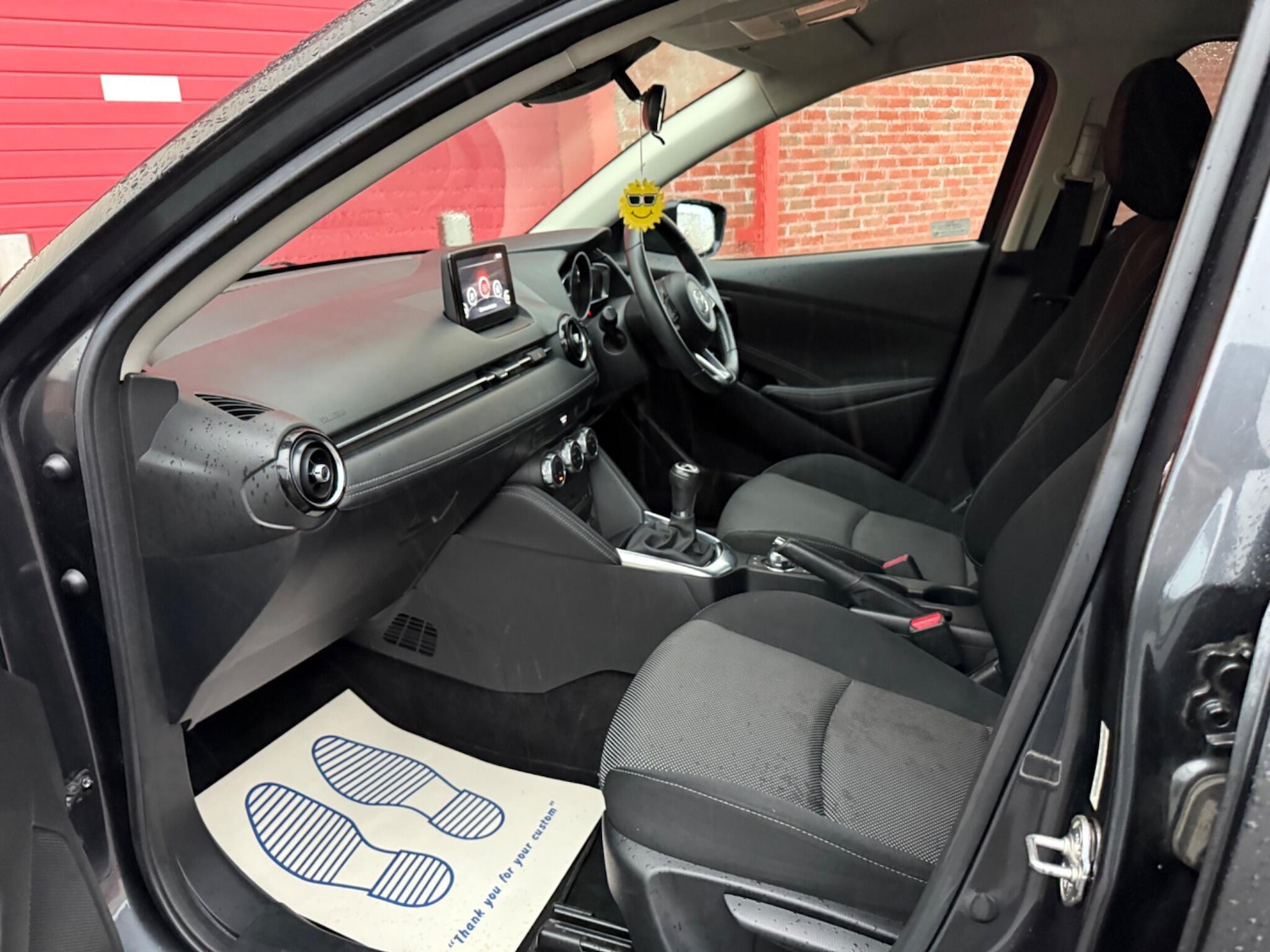 Used Mazda Mazda2 2017 for sale - 76326382: Photo 4