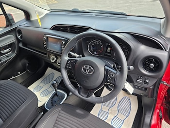 Used Toyota Yaris 2018 for sale - 79334727: Photo