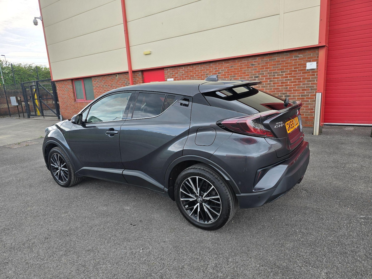 Used Toyota C-HR 2019 for sale - 76990579: Photo 5