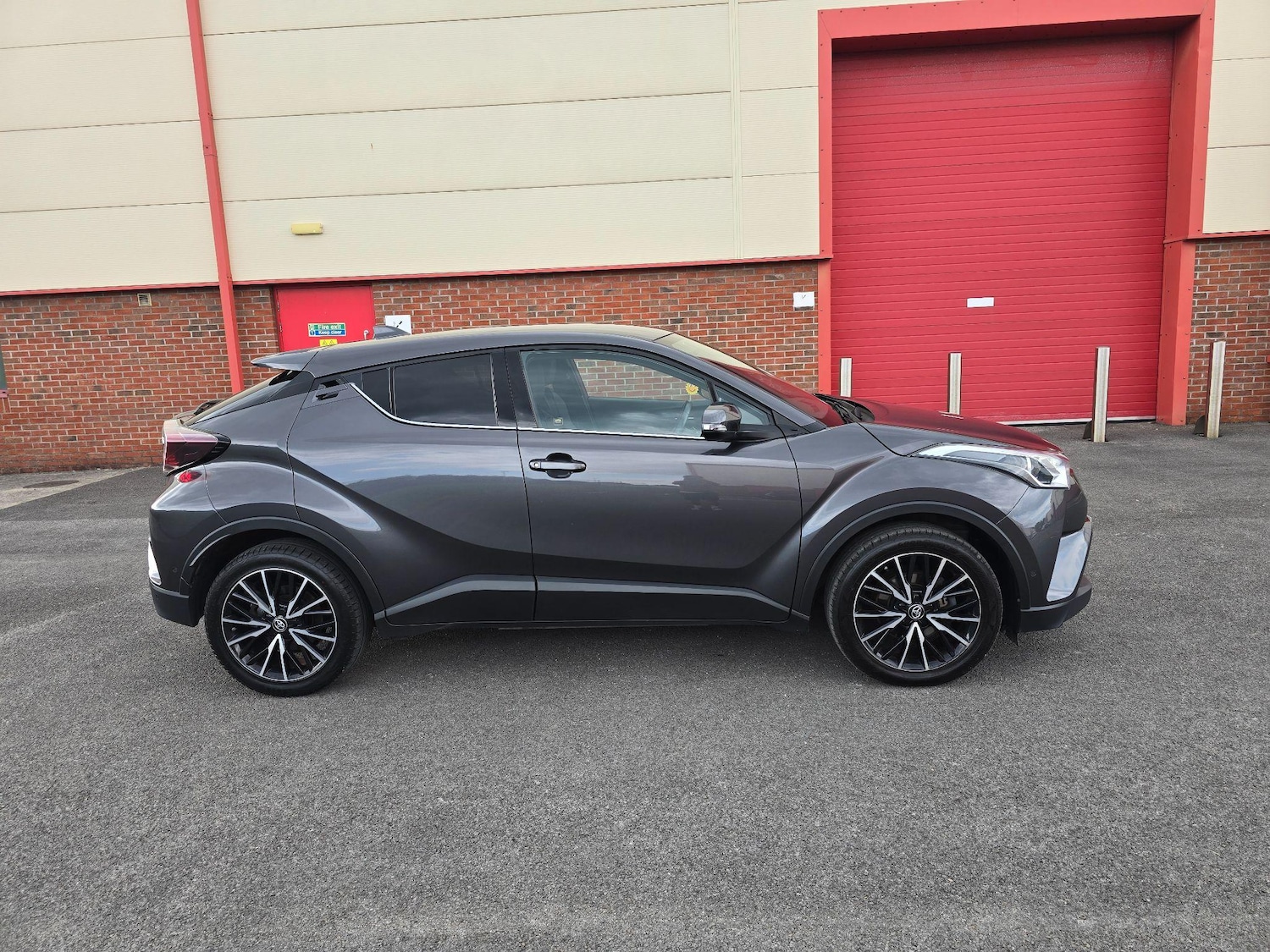 Used Toyota C-HR 2019 for sale - 76990579: Photo 7