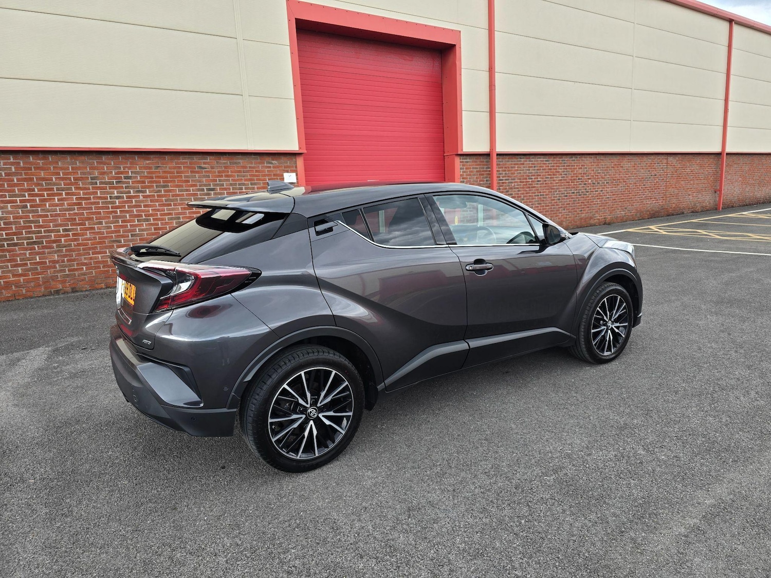 Used Toyota C-HR 2019 for sale - 76990579: Photo 8