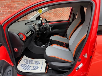 Used Toyota AYGO 2015 for sale - 79481635: Photo