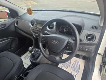 Used Hyundai i10 2017 for sale - 75257514: Photo