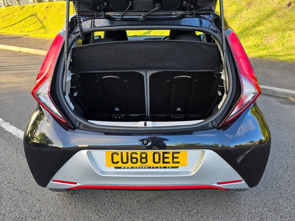 Used Toyota AYGO 2018 for sale - 74242642: Photo 14