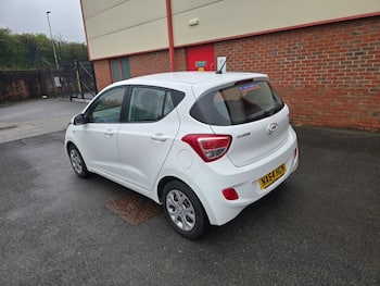 Used Hyundai i10 2014 for sale - 79643577: Photo