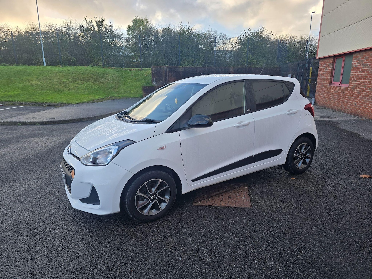 Used Hyundai i10 for sale - 76989535: Photo 10