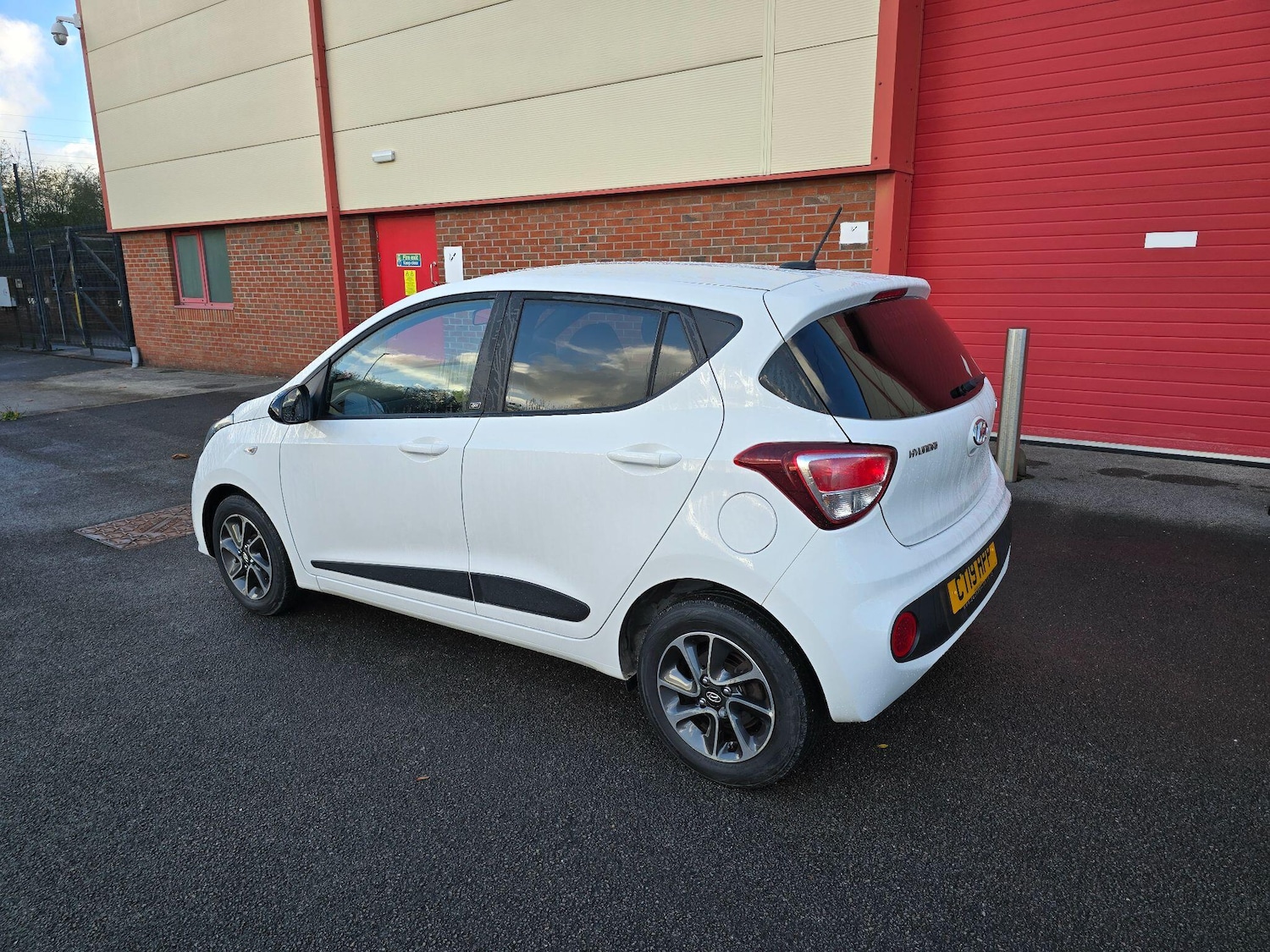 Used Hyundai i10 for sale - 76989535: Photo 11