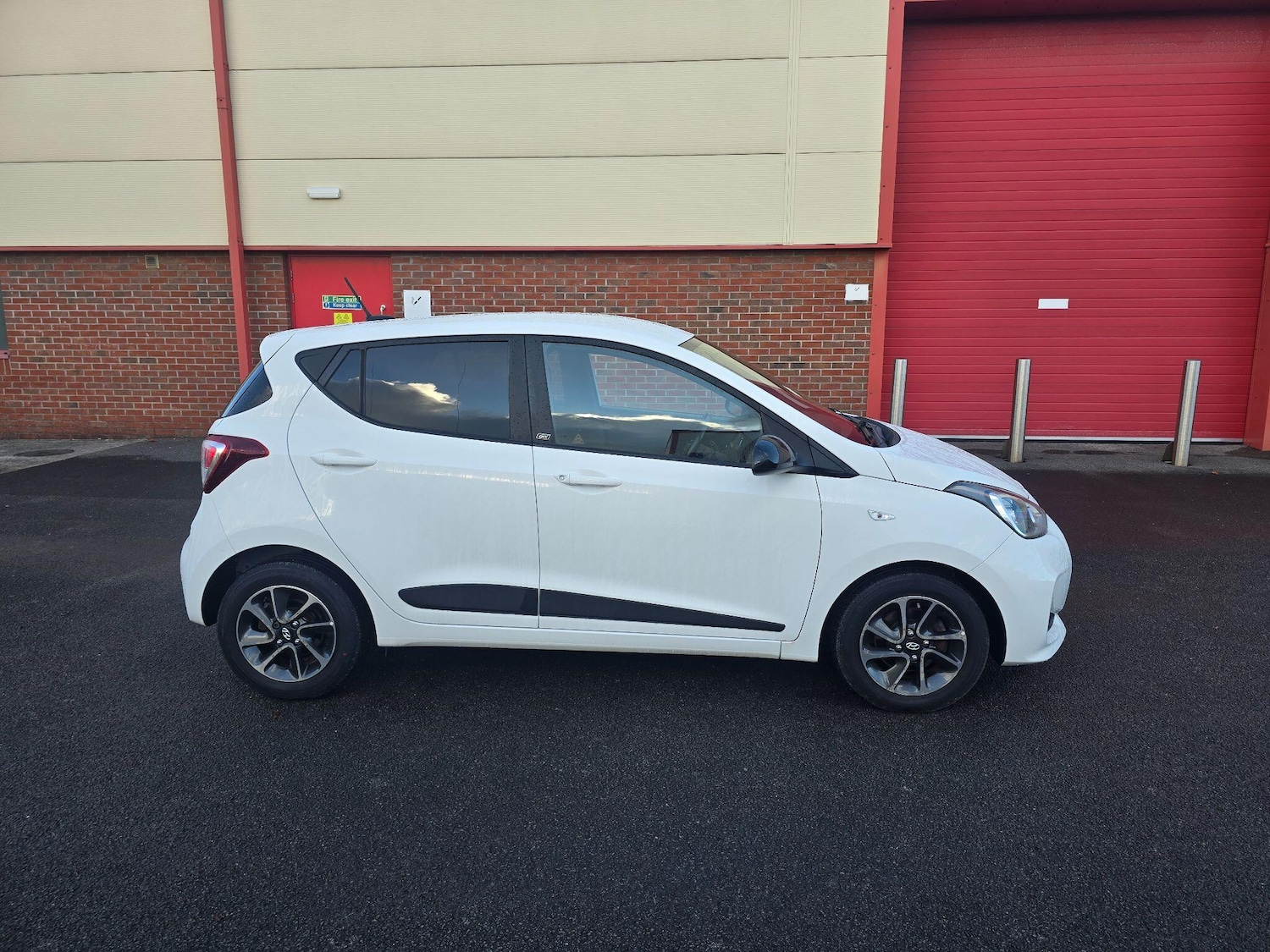 Used Hyundai i10 for sale - 76989535: Photo 16