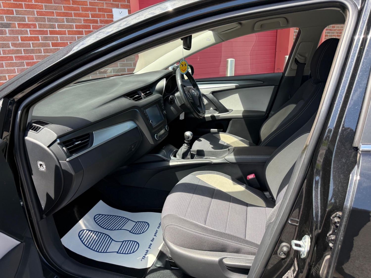 Used Toyota Avensis 2016 for sale - 76996613: Photo 25