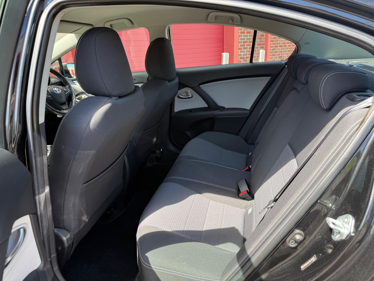 Used Toyota Avensis 2016 for sale - 76996613: Photo 9