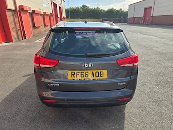 Used Kia Ceed 2017 for sale - 79385395: Photo